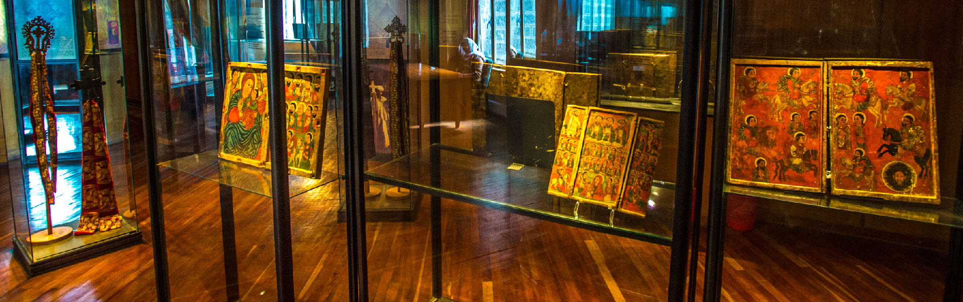 Ethiopian Ethnographic Museum Visit with Cultural Shopping Tour